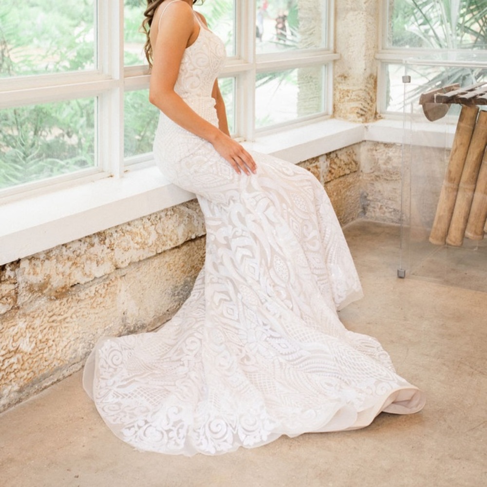 Hayley Paige Wedding Dress 😍